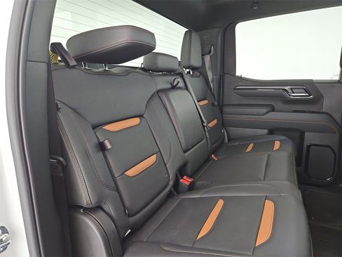 Used 2025 GMC Sierra 1500 AT4 image 33