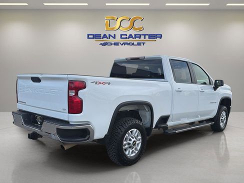 Used 2022 Chevrolet Silverado 2500 LT AWD/4WD image 5