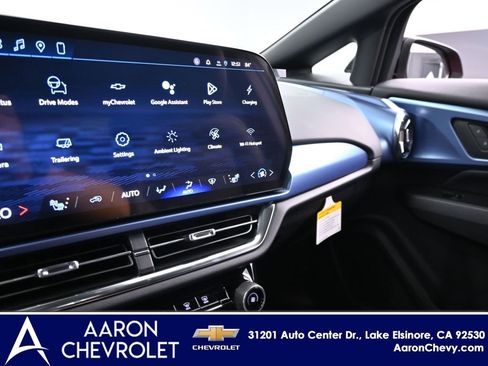 New 2026 Chevrolet Equinox EV LT w/ LPO, Blackout Package AWD/4WD image 9
