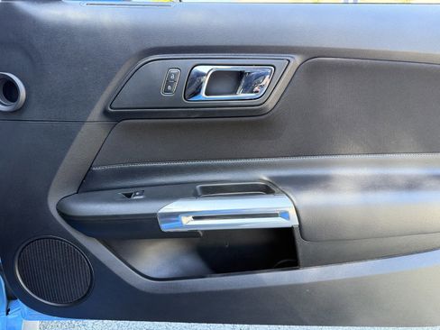 Used 2017 Ford Mustang GT w/ Interior & Wheel Package image 40