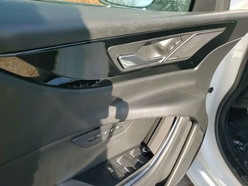 Used 2020 Jaguar XE S image 19