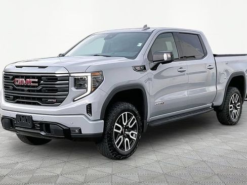 Used 2024 GMC Sierra 1500 AT4 w/ Technology Package AWD/4WD image 3