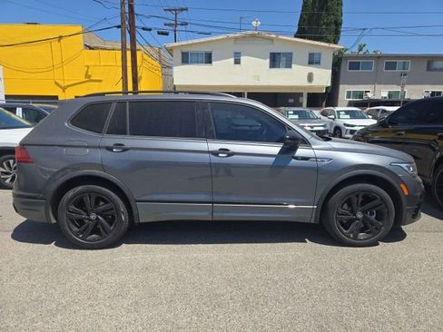 Used 2023 Volkswagen Tiguan SE R-Line FWD image 1