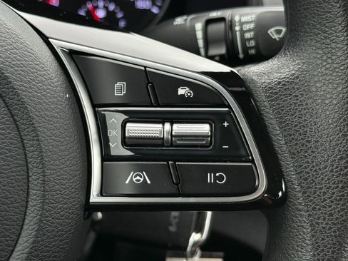Used 2023 Kia Forte LXS FWD image 29