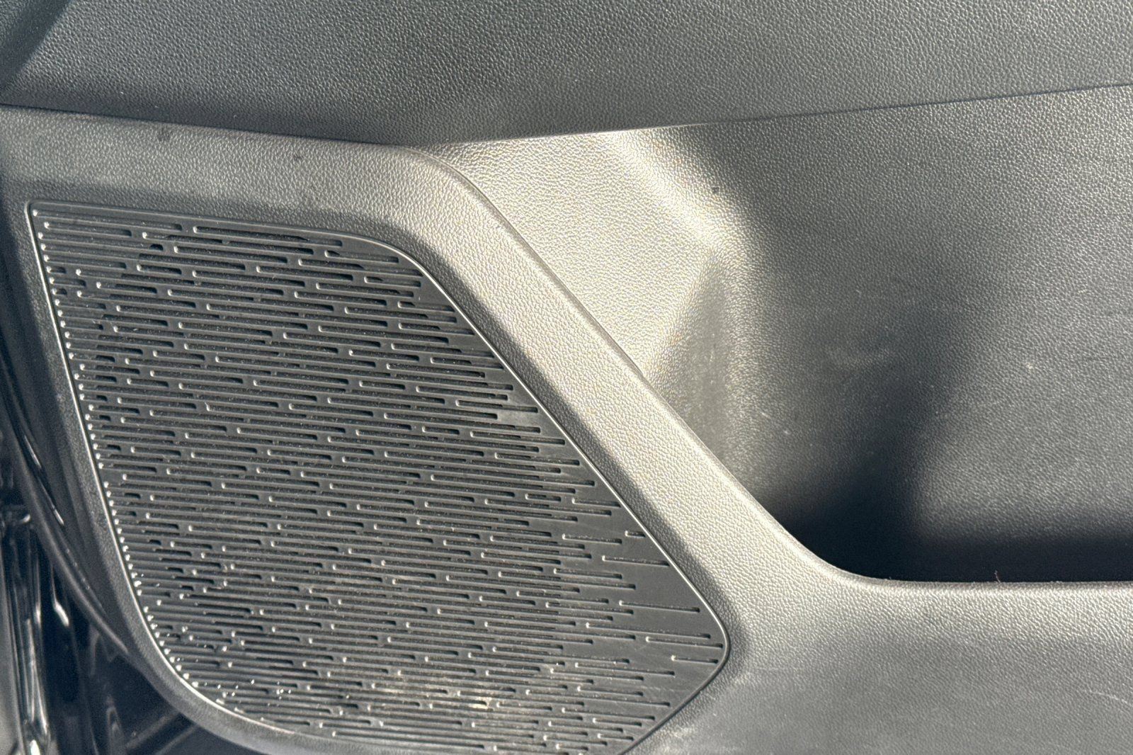 Used 2026 Chevrolet Equinox LT w/ LPO, Floor Liner Package FWD image 27