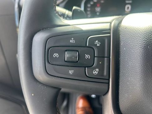 Used 2025 GMC Sierra 1500 AT4 w/ AT4 Premium Package AWD/4WD image 16