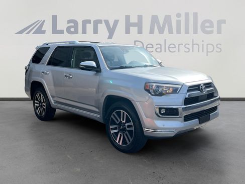 Used 2022 Toyota 4Runner Limited AWD/4WD image 7