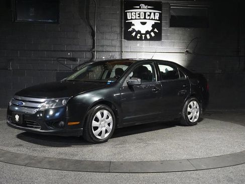 Used 2010 Ford Fusion SE image 1