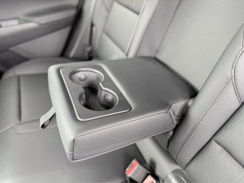 New 2026 Chevrolet Equinox LT w/ Convenience Package II image 33