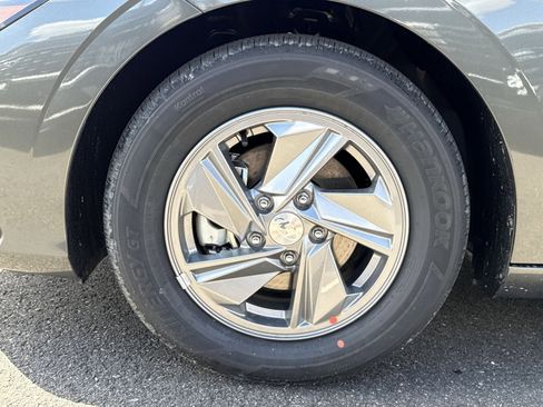 New 2026 Hyundai Elantra SE w/ Cargo Package image 12