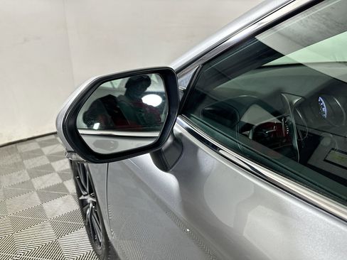 Used 2024 Toyota Camry SE image 10