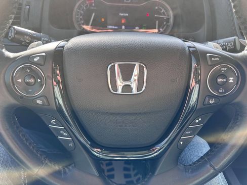 Used 2017 Honda Pilot Touring image 20