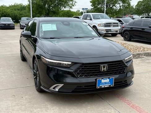 Used 2023 Honda Accord Touring image 7
