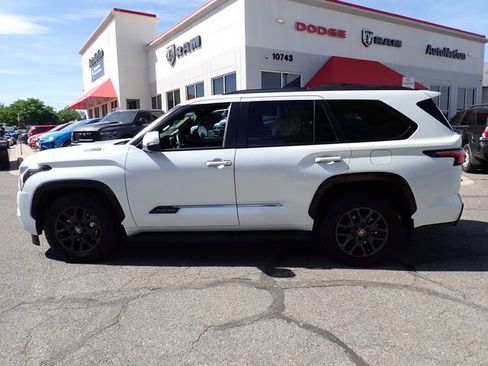 Used 2025 Toyota Sequoia Platinum AWD/4WD image 2