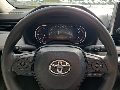 Used 2023 Toyota RAV4 XLE w/ Convenience Package FWD image 31