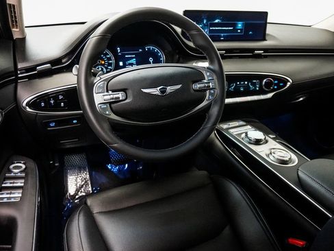 Used 2025 Genesis GV70 2.5T AWD/4WD image 13