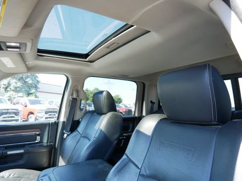 Used 2018 RAM 1500 Laramie w/ Convenience Group AWD/4WD image 21