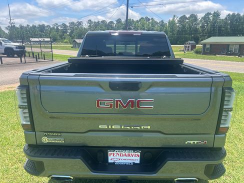 Used 2020 GMC Sierra 1500 AT4 w/ AT4 Preferred Package AWD/4WD image 11