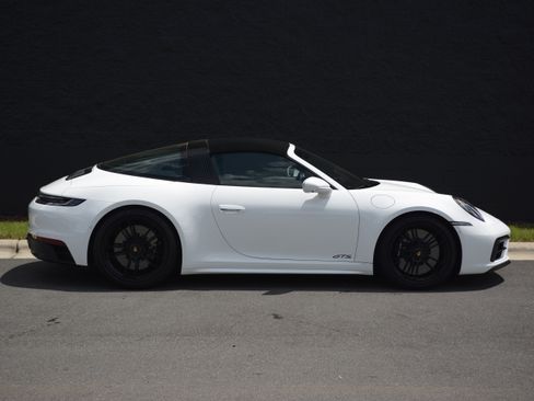 Certified 2022 Porsche 911 Targa 4 GTS AWD/4WD image 8