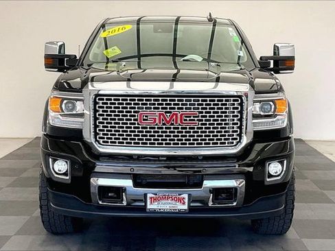 Used 2016 GMC Sierra 2500 Denali w/ Duramax Plus Package AWD/4WD image 2