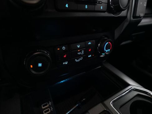 Used 2019 Ford F150 XLT w/ Equipment Group 302A Luxury AWD/4WD image 20