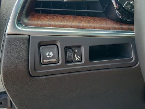 Certified 2024 Cadillac XT5 Premium Luxury FWD image 19