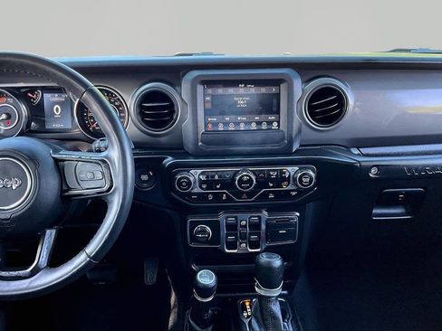 Used 2022 Jeep Wrangler Unlimited Sport AWD/4WD image 9