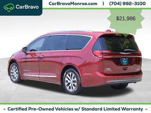 Used 2021 Chrysler Pacifica Pinnacle FWD image 4