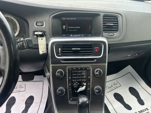 Used 2012 Volvo S60 T5 FWD image 13