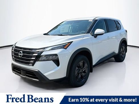 New 2026 Nissan Rogue SV w/ Cold Weather Package AWD/4WD image 3