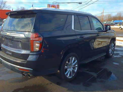 Used 2022 Chevrolet Tahoe High Country image 3