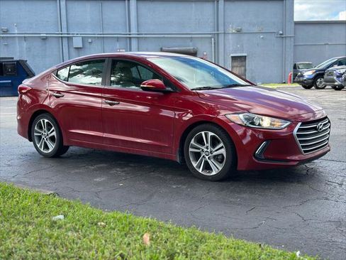 Used 2017 Hyundai Elantra Limited image 11