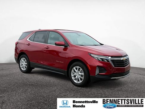 Used 2022 Chevrolet Equinox LT w/ LPO, Floor Liner Package image 7