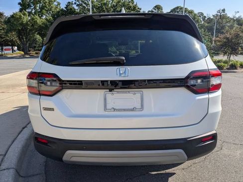 Certified 2023 Honda Pilot EX-L image 9