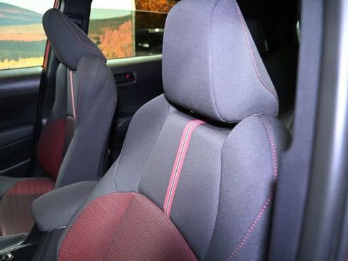 Used 2024 Toyota Corolla Cross AWD Hybrid w/ Moonroof Package image 23