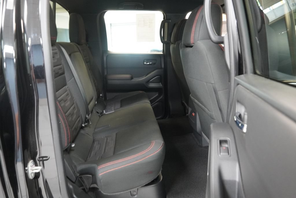 Used 2023 Nissan Frontier PRO-4X w/ Technology Package AWD/4WD image 30