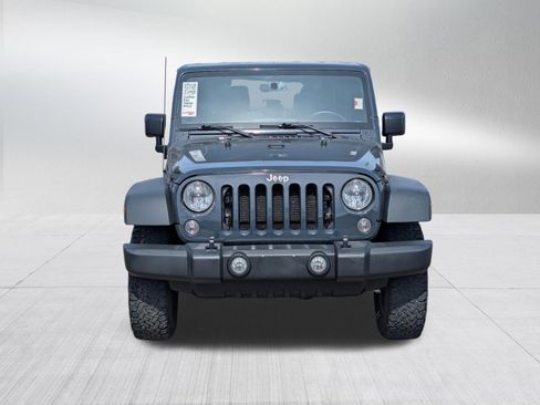 Used 2016 Jeep Wrangler Rubicon w/ Power Convenience Group AWD/4WD image 2