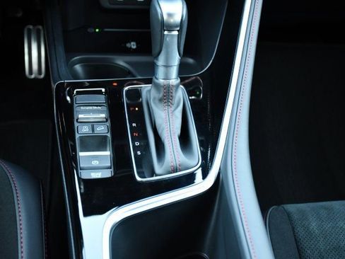 Certified 2025 Acura ADX A-Spec image 28