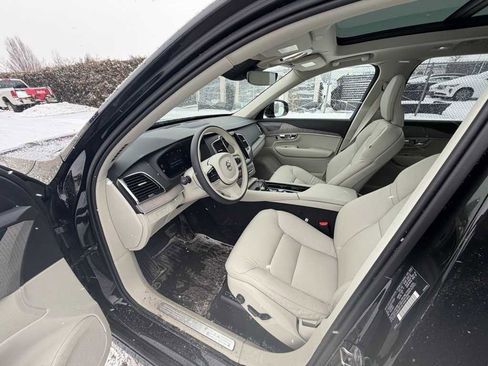 Used 2025 Volvo XC90 T8 Plus w/ Protection Package Premier image 13