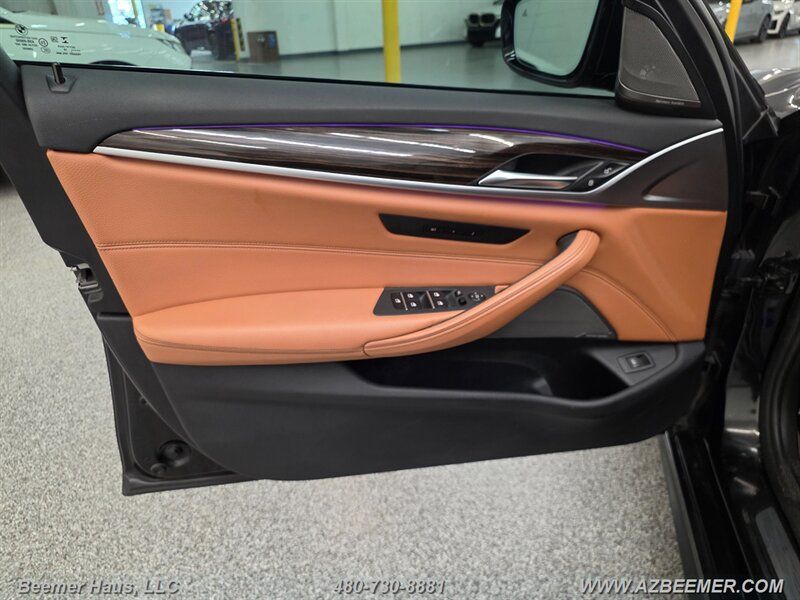 Used 2019 BMW 540i w/ M Sport Package RWD image 21