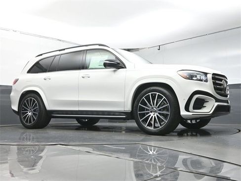 New 2026 Mercedes-Benz GLS 450 4MATIC image 41