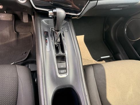 Used 2021 Honda HR-V EX image 16