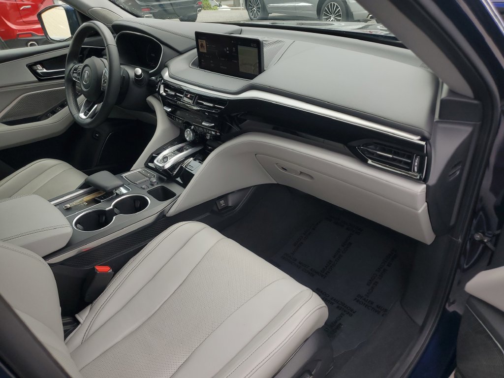 Certified 2023 Acura MDX w/ Technology Package FWD image 4