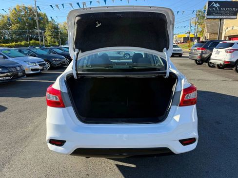 Used 2019 Nissan Sentra SV w/ Special Edition Package image 11