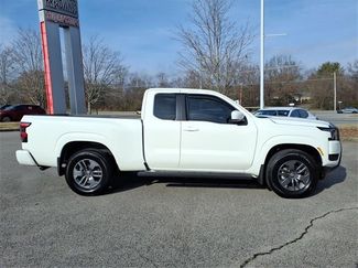 Certified 2025 Nissan Frontier SV video 2