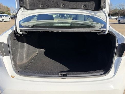 Used 2023 Toyota Corolla LE image 27