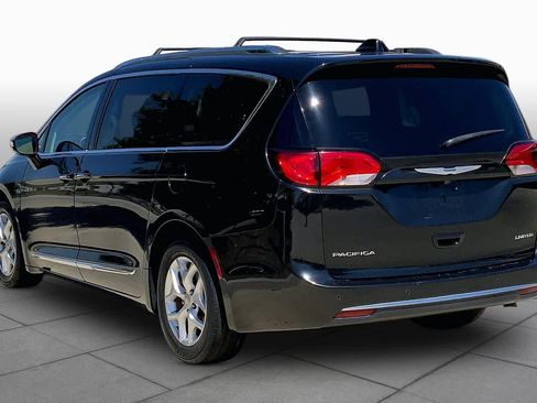 Used 2020 Chrysler Pacifica Limited FWD image 12