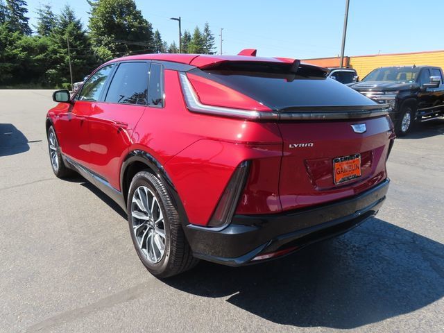 Used 2024 Cadillac Lyriq Sport w/ LPO, Floor Liner Package AWD/4WD image 5