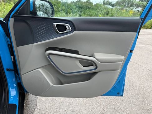 Used 2023 Kia Soul EX FWD image 13