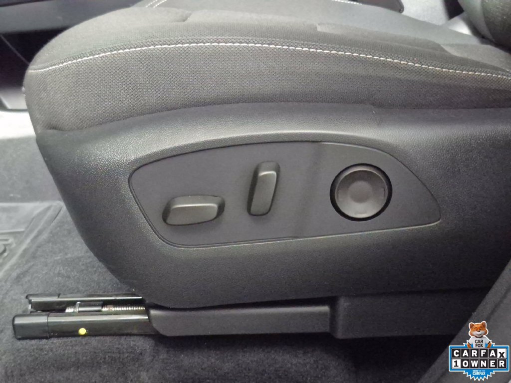 Used 2024 Chevrolet Traverse LT w/ Trailering Package AWD/4WD image 17